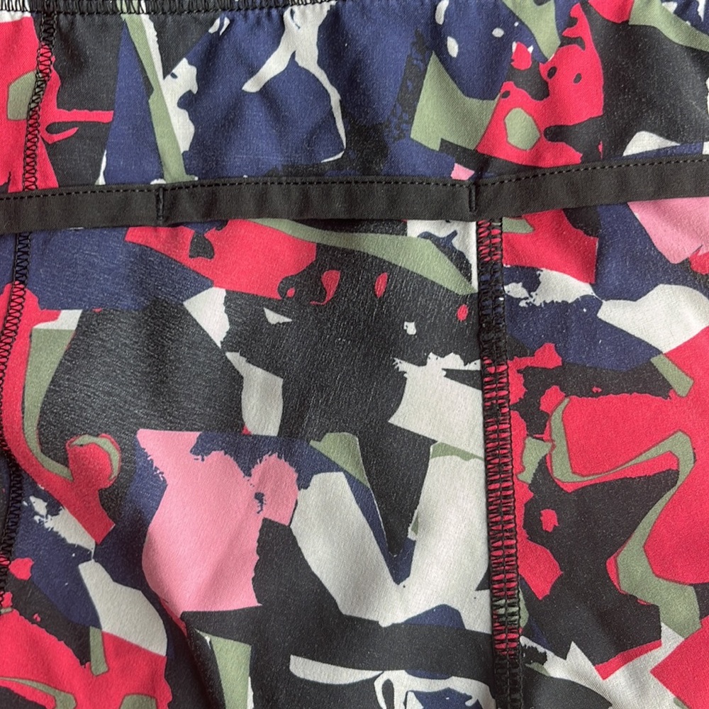Lululemon shorts. - Picture 3 of 5